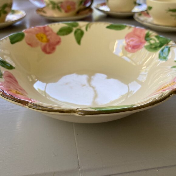 Franciscan Desert Rose Serving Bowl Vegetables 9"diameter 4" H Vintage - Picture 7 of 8